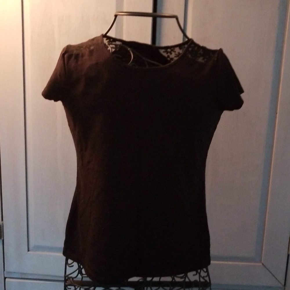 Girls lace shoulder top